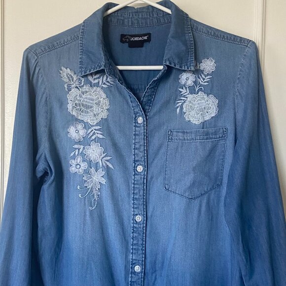 Jordache chambray button top - size M Western shirt, cowgirl, embroidery - Picture 1 of 12
